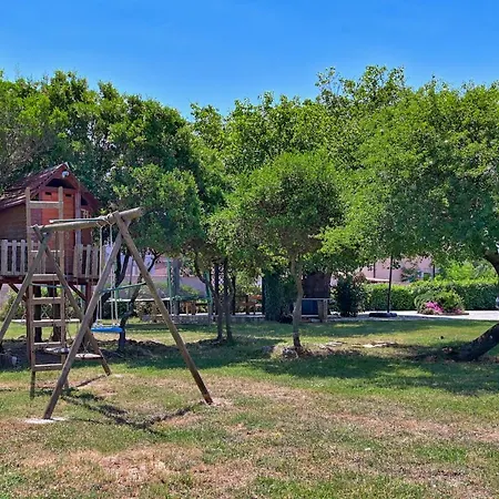 Holiday House Mirna With Heated Swimming Pool And Jacuzzi * Pula