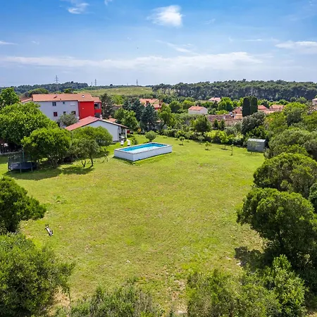Holiday home House Mirna With Swimming Pool And Jacuzzi