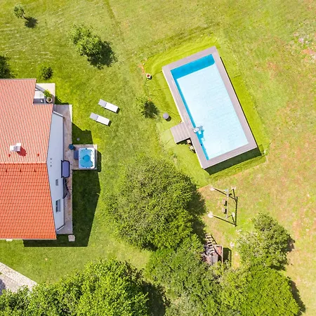 Holiday home Holiday House Mirna With Heated Swimming Pool And Jacuzzi Pula